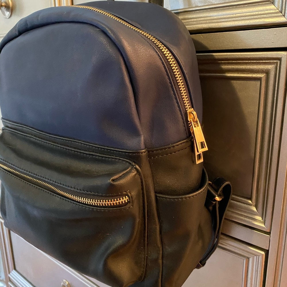 Nordstrom colorblock blue black zipper backpack - Picture 9 of 9